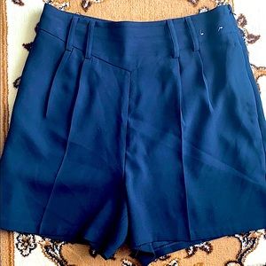 Express Mid Extreme high rise dress shorts M Black